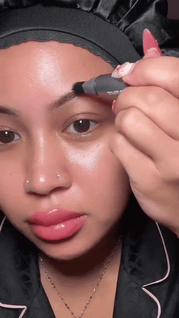 1+1 FREE | 2-in-1 Waterproof Eyebrow Pencil – For Natural and Perfect Brows in an Instant 